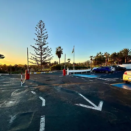 The Retreat Golf Del Sur 빌라 산미겔데아보나